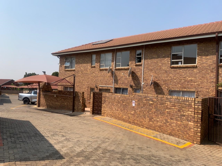2 Bedroom Property for Sale in Birchleigh Gauteng