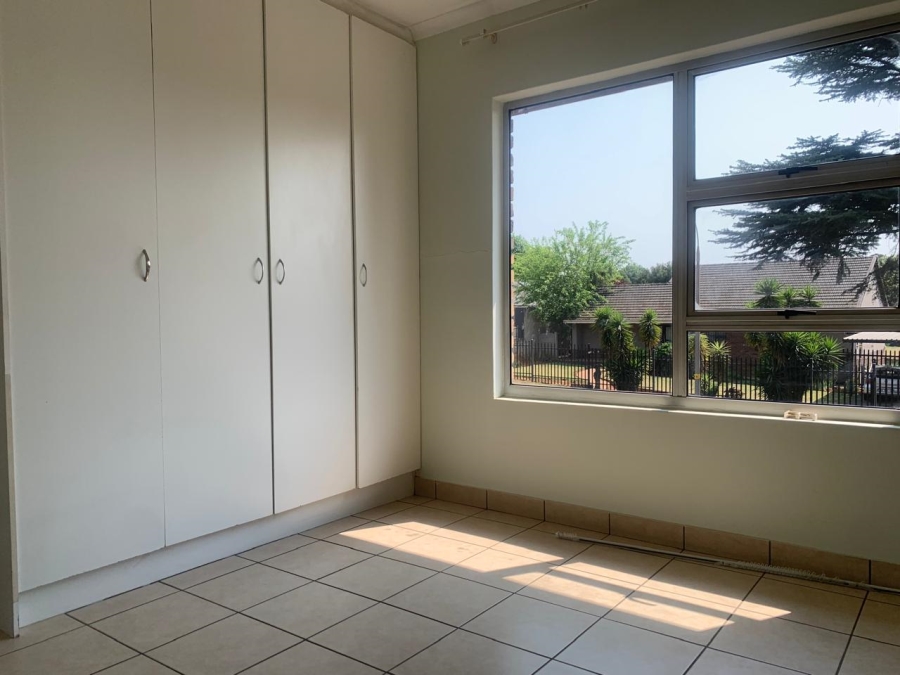 2 Bedroom Property for Sale in Birchleigh Gauteng