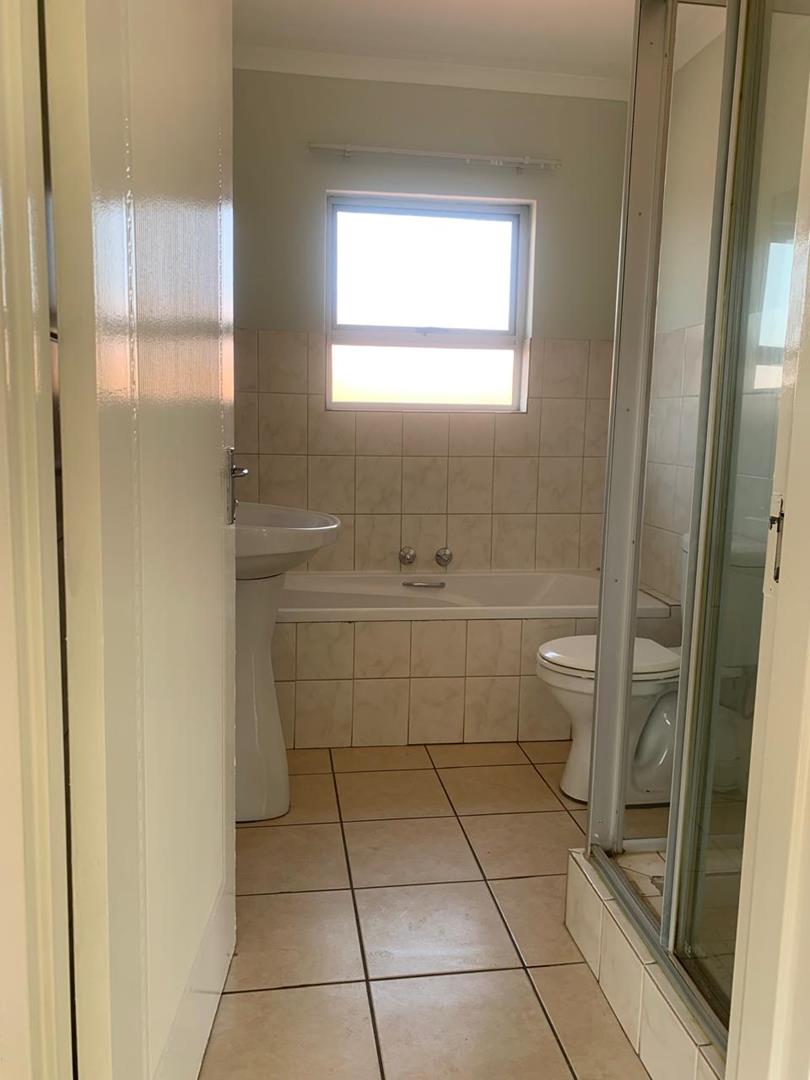 2 Bedroom Property for Sale in Birchleigh Gauteng