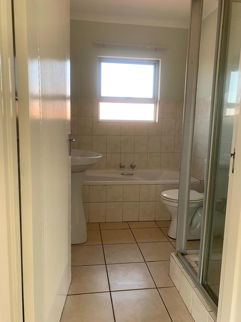 2 Bedroom Property for Sale in Birchleigh Gauteng