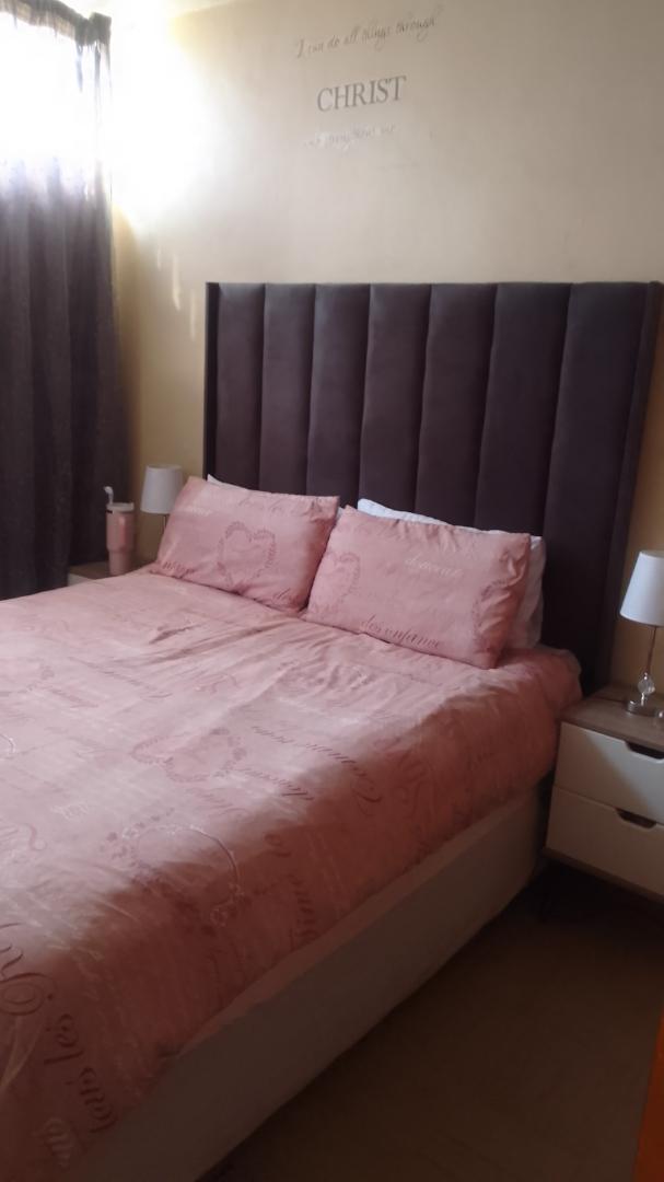 1 Bedroom Property for Sale in Bonaero Park Gauteng