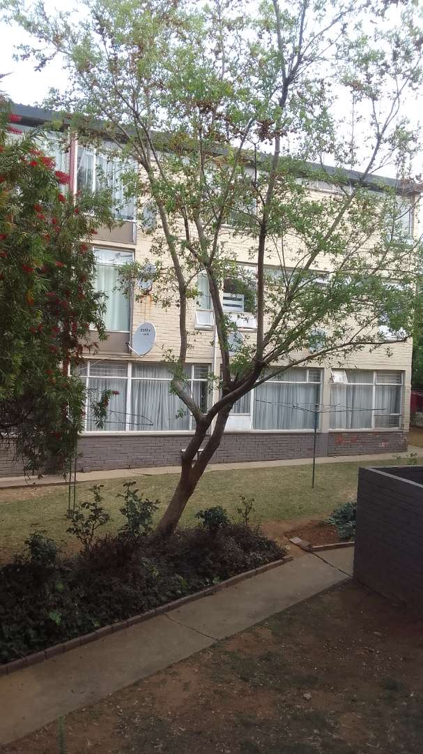 1 Bedroom Property for Sale in Bonaero Park Gauteng