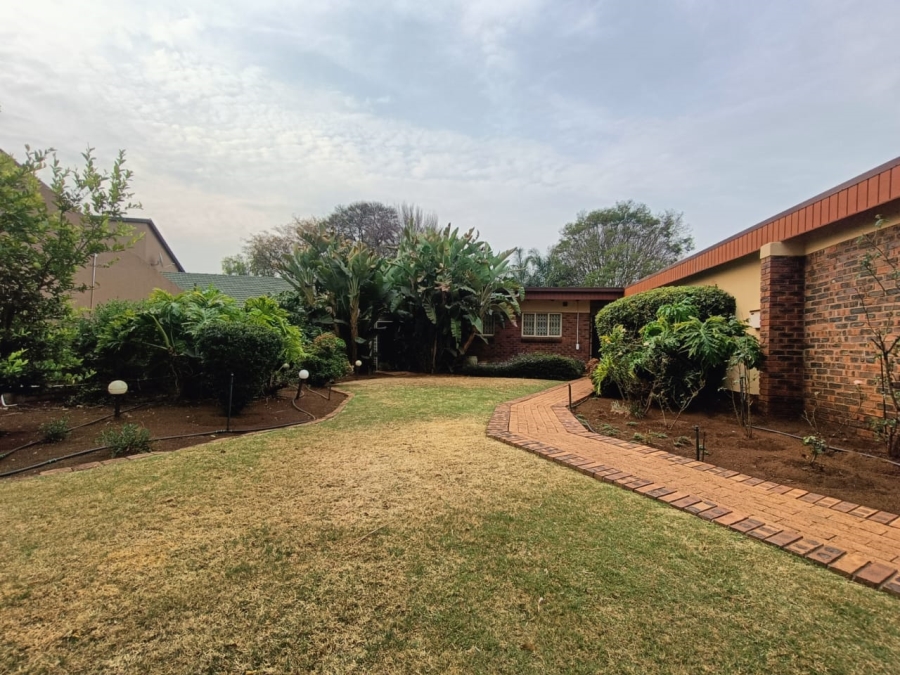 3 Bedroom Property for Sale in Wierdapark Gauteng