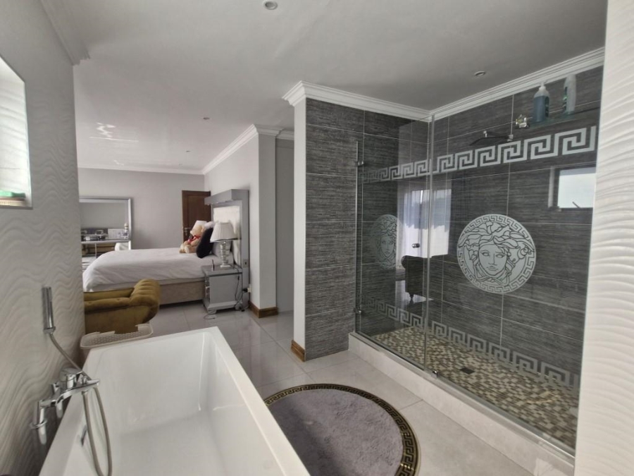 4 Bedroom Property for Sale in Eye of Africa Gauteng