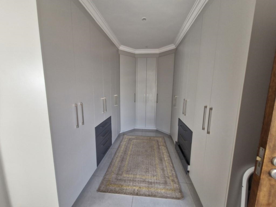 4 Bedroom Property for Sale in Eye of Africa Gauteng