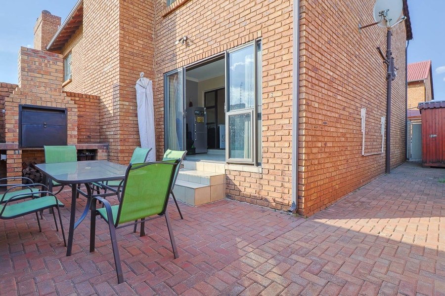 2 Bedroom Property for Sale in Florentia Gauteng