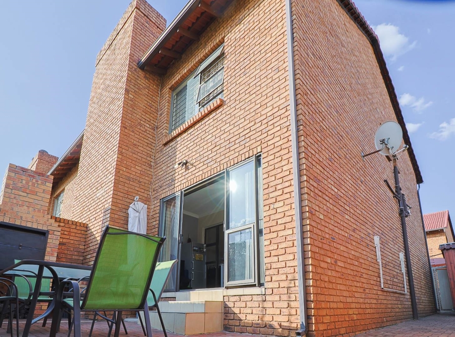 2 Bedroom Property for Sale in Florentia Gauteng