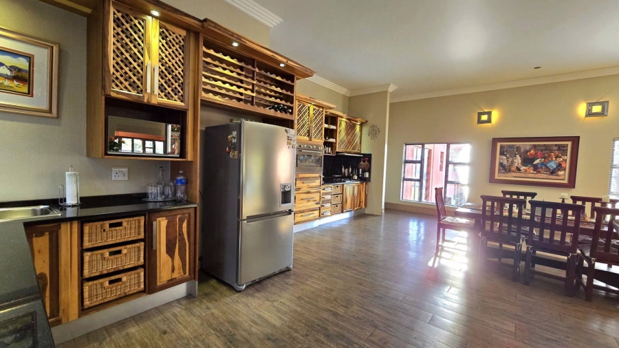 8 Bedroom Property for Sale in Marlbank Gauteng