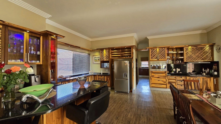 8 Bedroom Property for Sale in Marlbank Gauteng