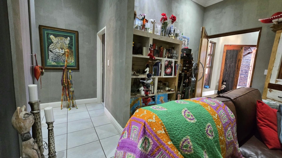 8 Bedroom Property for Sale in Marlbank Gauteng