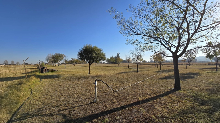8 Bedroom Property for Sale in Marlbank Gauteng