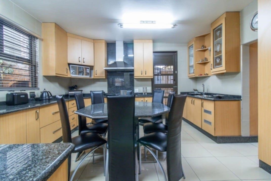 4 Bedroom Property for Sale in Lenasia Gauteng