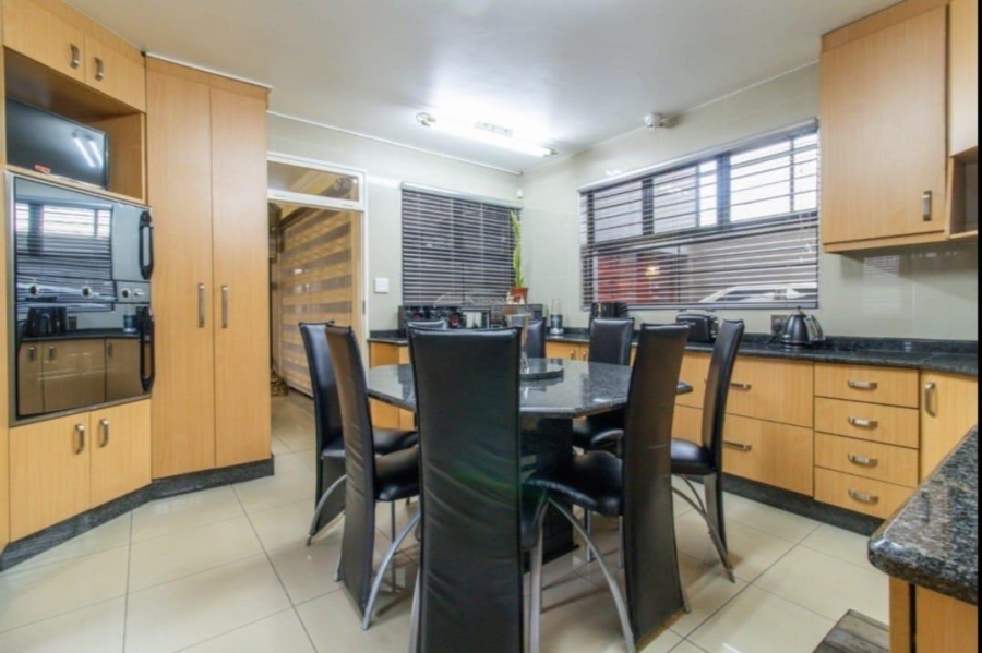4 Bedroom Property for Sale in Lenasia Gauteng