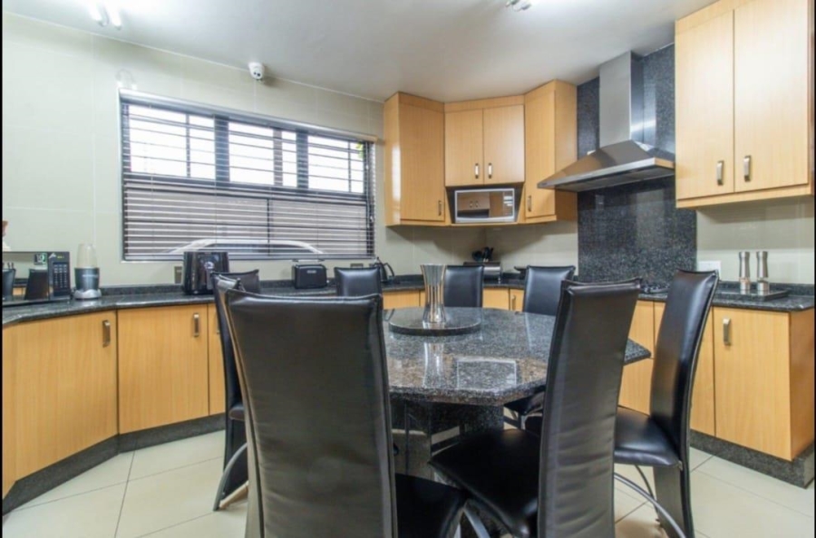 4 Bedroom Property for Sale in Lenasia Gauteng