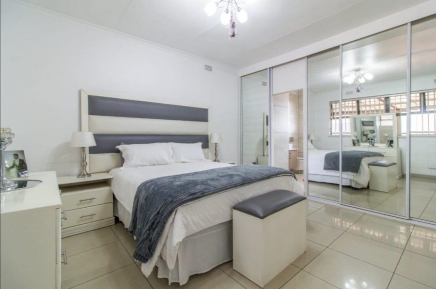 4 Bedroom Property for Sale in Lenasia Gauteng