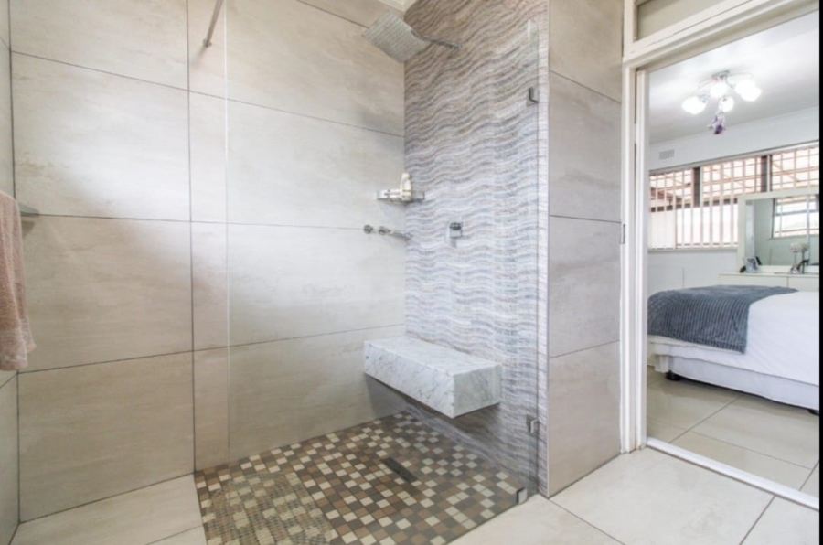 4 Bedroom Property for Sale in Lenasia Gauteng