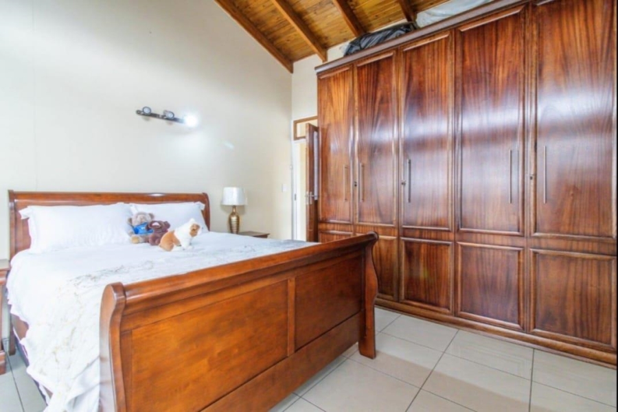 4 Bedroom Property for Sale in Lenasia Gauteng