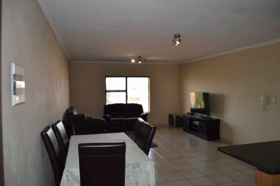 2 Bedroom Property for Sale in New Redruth Gauteng