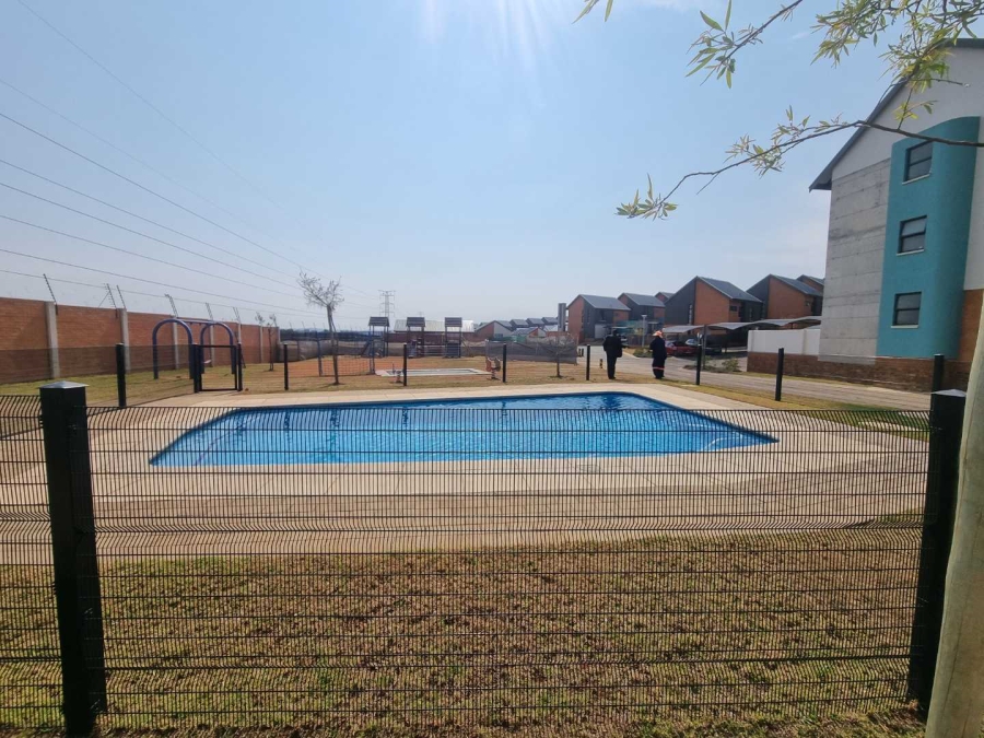 4 Bedroom Property for Sale in Kosmosdal Gauteng
