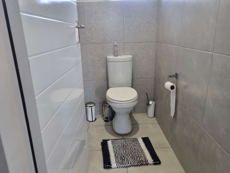 4 Bedroom Property for Sale in Kosmosdal Gauteng