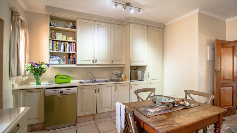 3 Bedroom Property for Sale in Groenkloof Gauteng