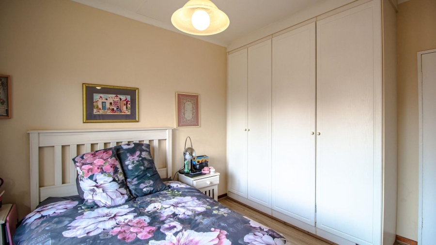 3 Bedroom Property for Sale in Groenkloof Gauteng