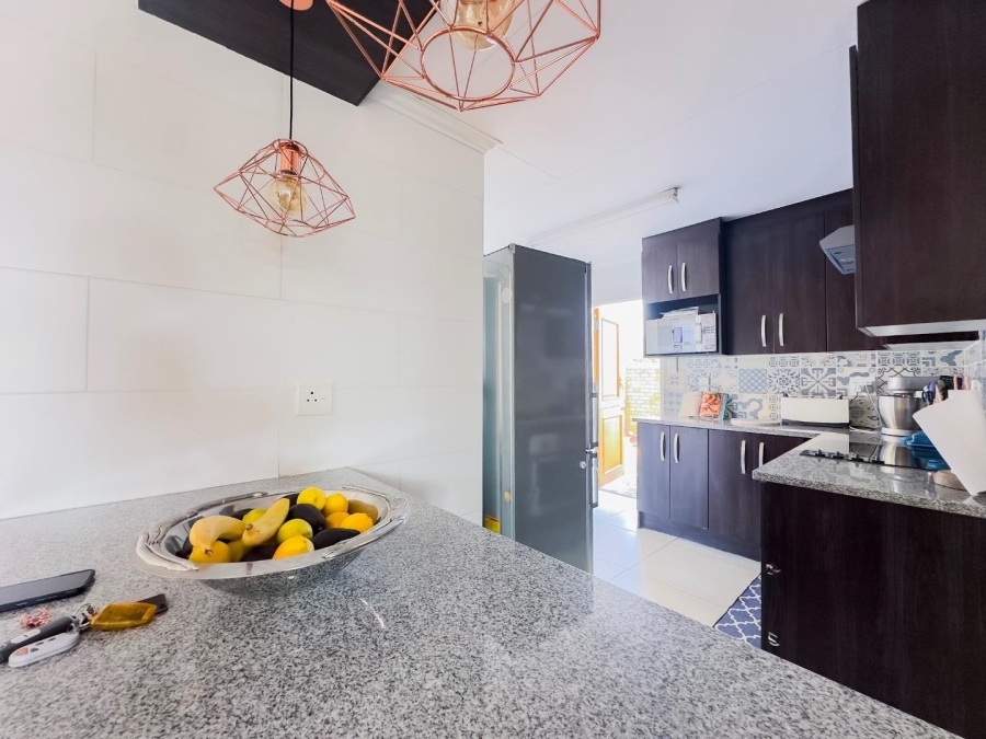 To Let 3 Bedroom Property for Rent in Garsfontein Gauteng