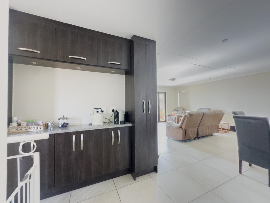 To Let 3 Bedroom Property for Rent in Garsfontein Gauteng