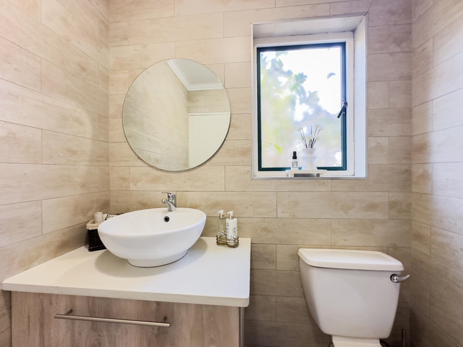 To Let 3 Bedroom Property for Rent in Garsfontein Gauteng