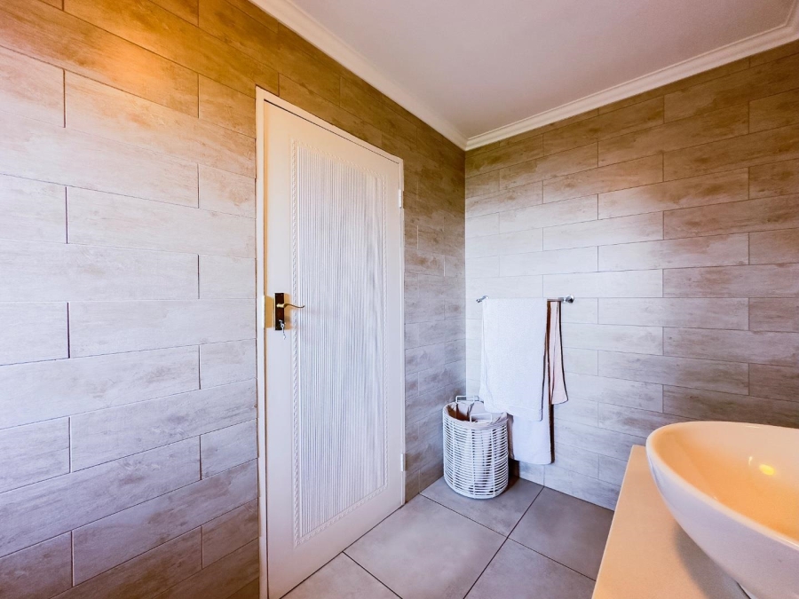 To Let 3 Bedroom Property for Rent in Garsfontein Gauteng