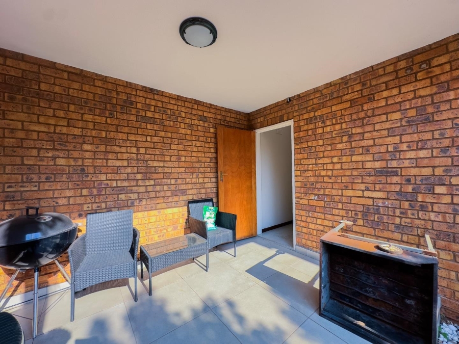 To Let 3 Bedroom Property for Rent in Garsfontein Gauteng