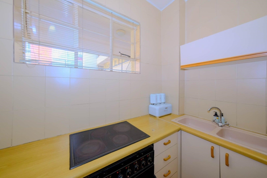 To Let 1 Bedroom Property for Rent in Killarney Gauteng
