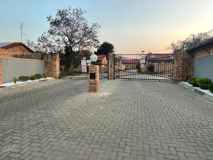 3 Bedroom Property for Sale in Equestria Gauteng
