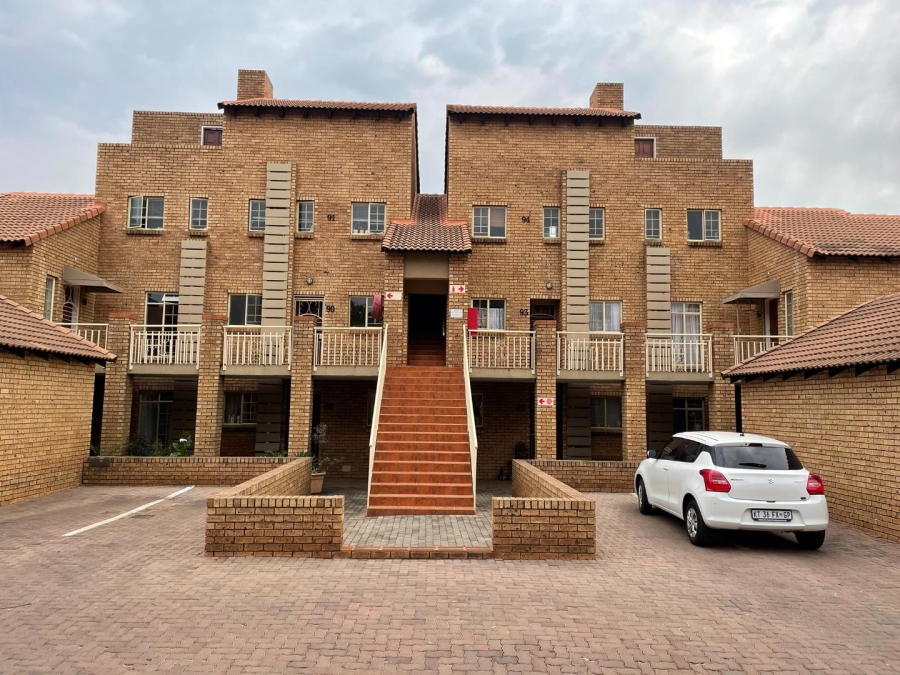 2 Bedroom Property for Sale in Boardwalk Villas Gauteng