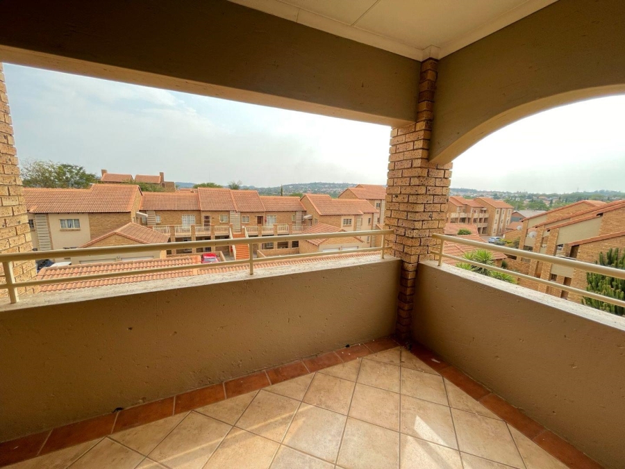2 Bedroom Property for Sale in Boardwalk Villas Gauteng