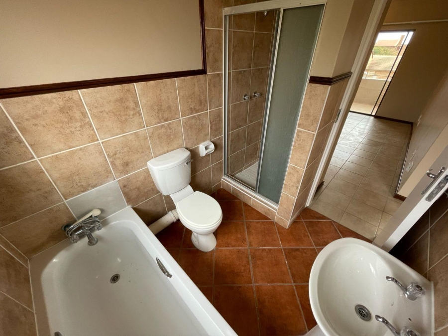 2 Bedroom Property for Sale in Boardwalk Villas Gauteng