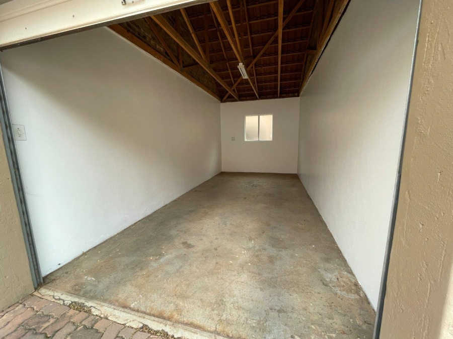 2 Bedroom Property for Sale in Boardwalk Villas Gauteng
