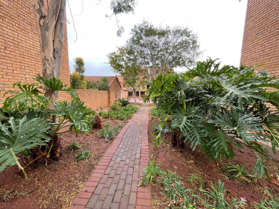 2 Bedroom Property for Sale in Boardwalk Villas Gauteng