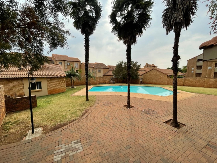 2 Bedroom Property for Sale in Boardwalk Villas Gauteng