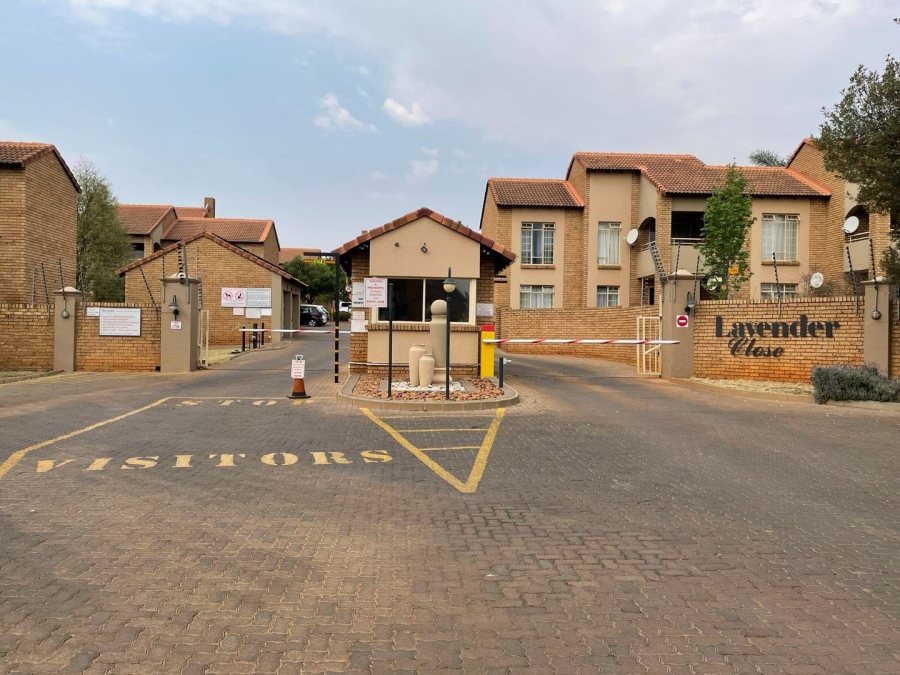 2 Bedroom Property for Sale in Boardwalk Villas Gauteng