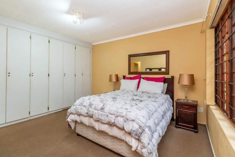 To Let 3 Bedroom Property for Rent in Weltevreden Park Gauteng