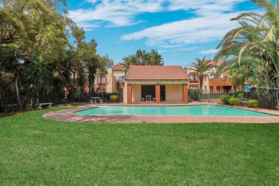 2 Bedroom Property for Sale in Bromhof Gauteng