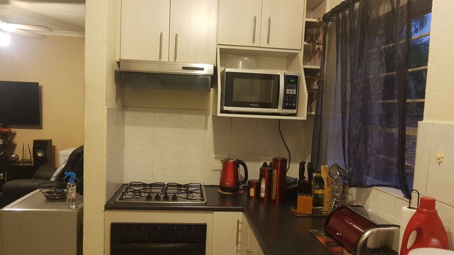 To Let 2 Bedroom Property for Rent in Witfield Gauteng