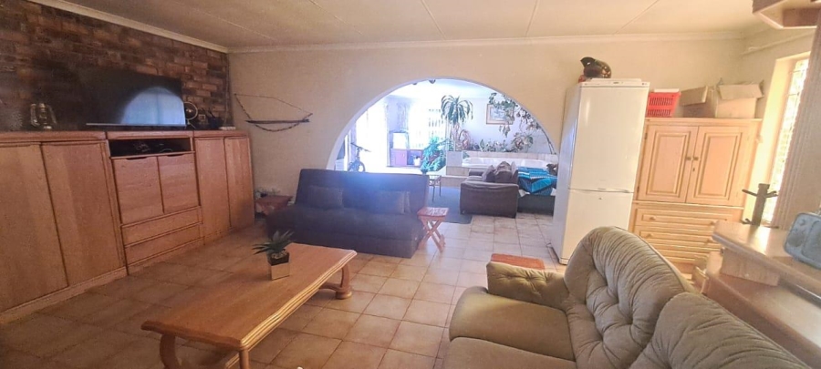 To Let 1 Bedroom Property for Rent in Brackenhurst Gauteng