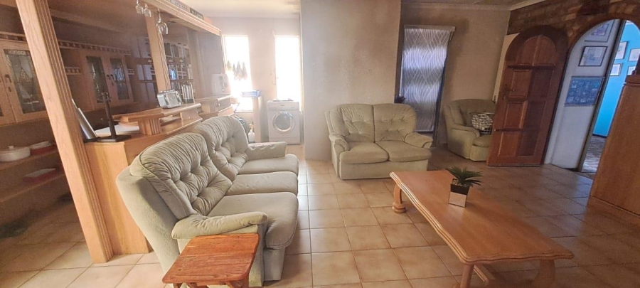 To Let 1 Bedroom Property for Rent in Brackenhurst Gauteng