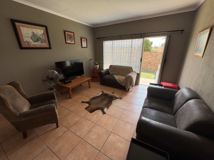 2 Bedroom Property for Sale in Verwoerdpark Gauteng