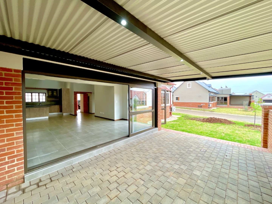 3 Bedroom Property for Sale in Waterlake Farm Lifestyle Estate Gauteng