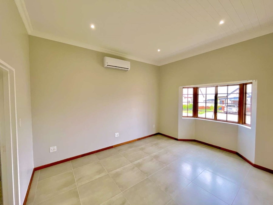 3 Bedroom Property for Sale in Waterlake Farm Lifestyle Estate Gauteng