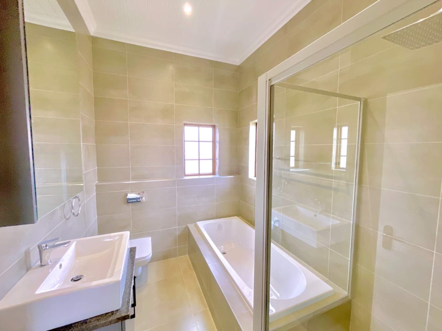 3 Bedroom Property for Sale in Waterlake Farm Lifestyle Estate Gauteng