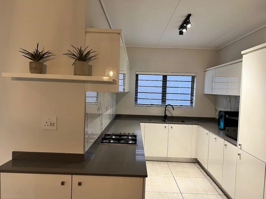 To Let 3 Bedroom Property for Rent in Waterfall Gauteng